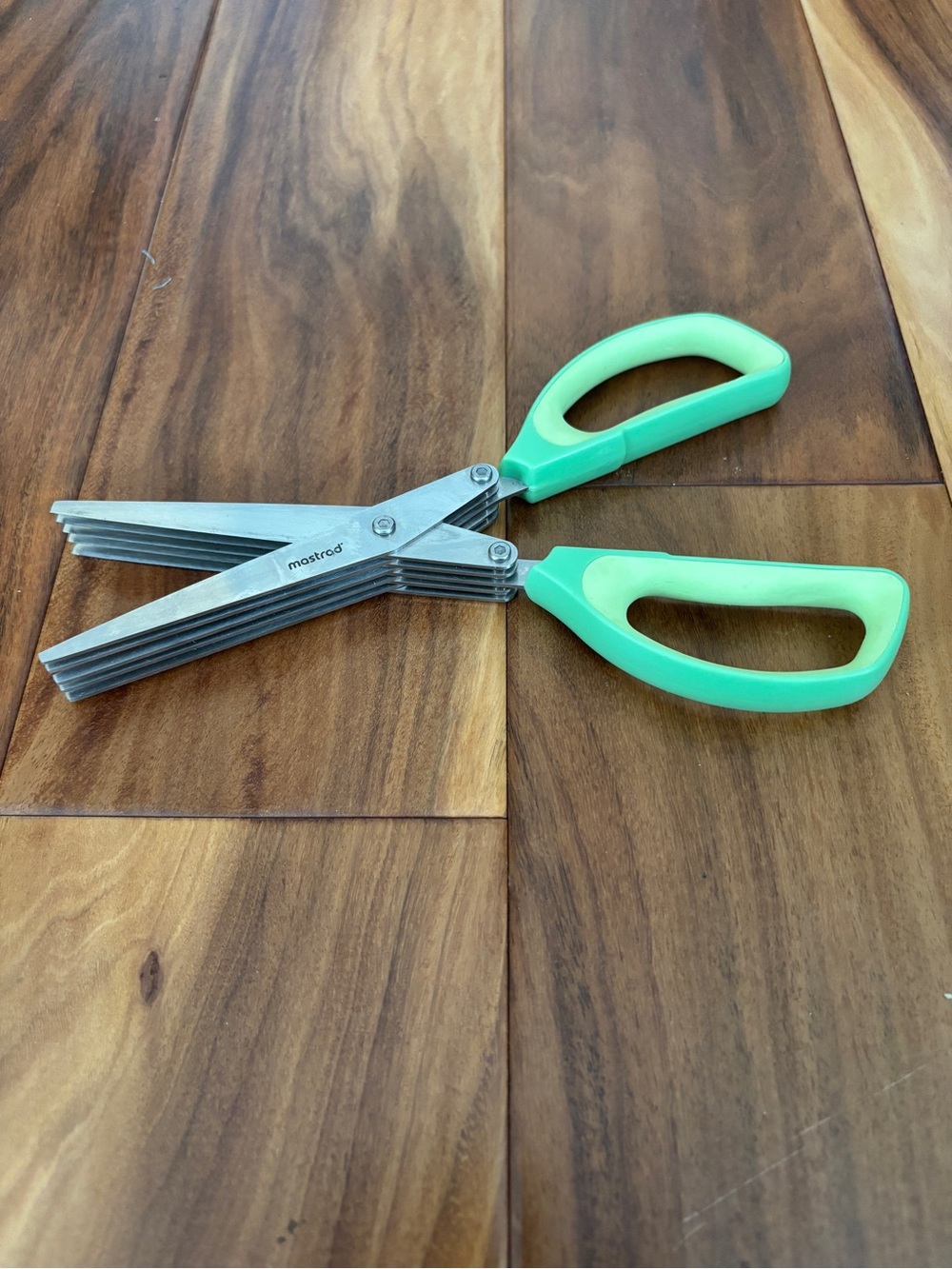 Mastrad Green Multi-Blade Herb Scissors, like new
